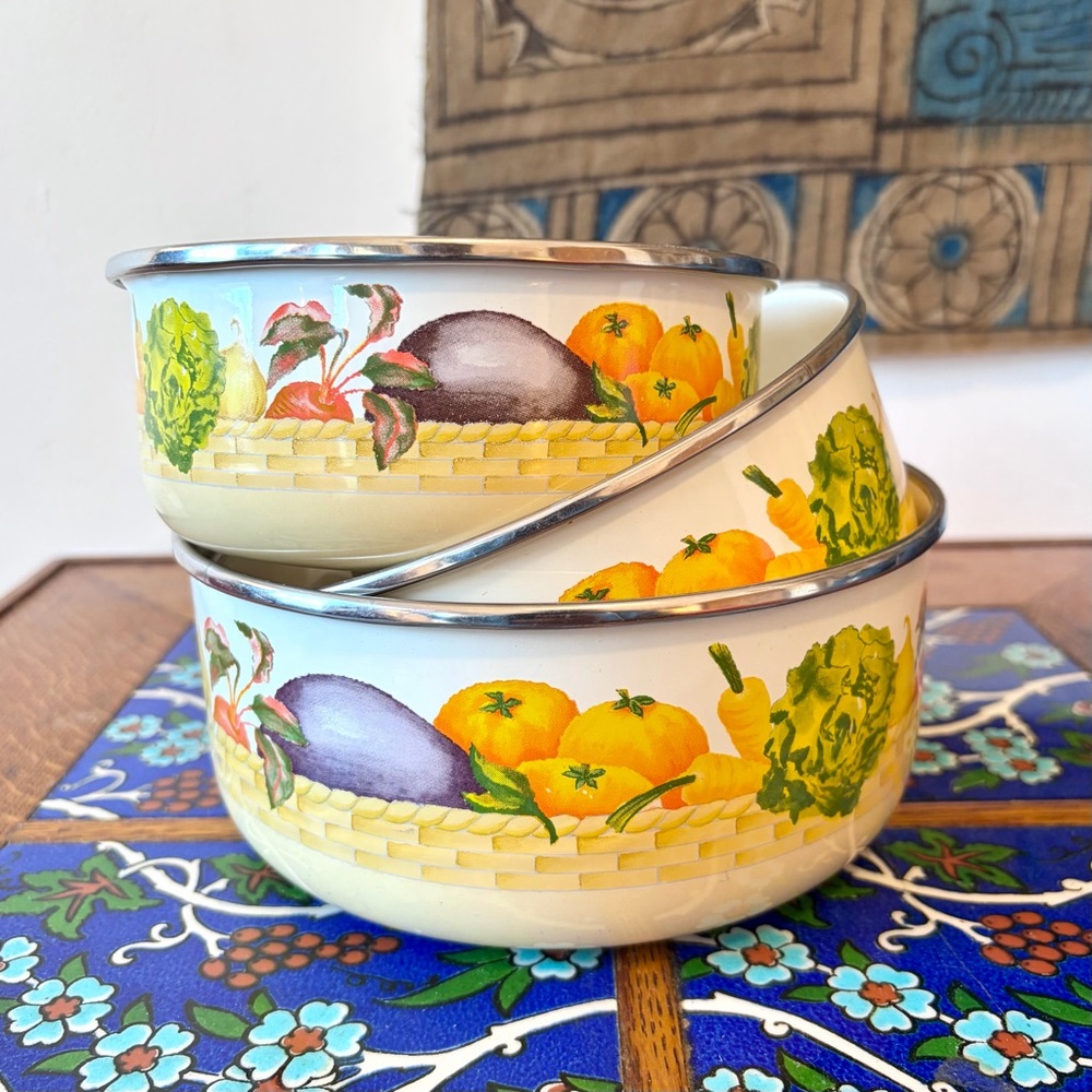 VTG 70s Enamel Nesting Mixing Bowls With Vegetable Motif Set of 3 Cottagecore